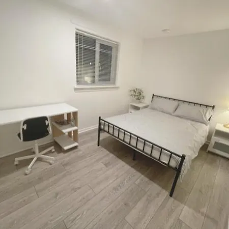 ホームステイ Double In 3 Bedroom House *