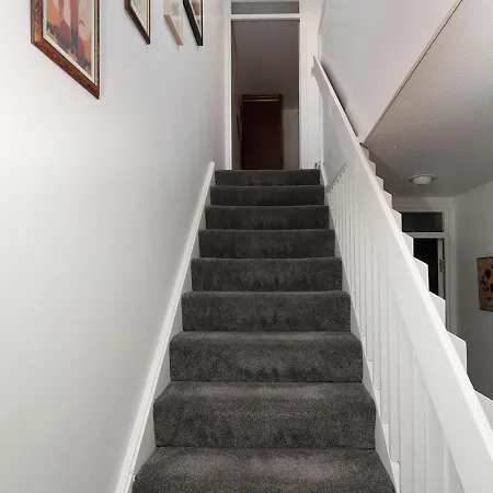 Holyrood Hideaway-city Centre 2-bed Edinburgh