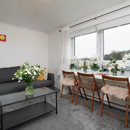 Holyrood Hideaway-city Centre 2-bed Edinburgh