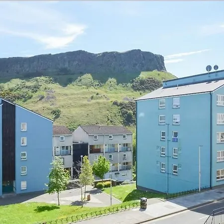 Holyrood Hideaway-city Centre 2-bed Edinburgh