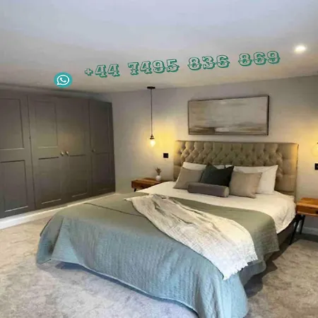 3 Bedroom West End For First Meessage Me Pics Διαμέρισμα