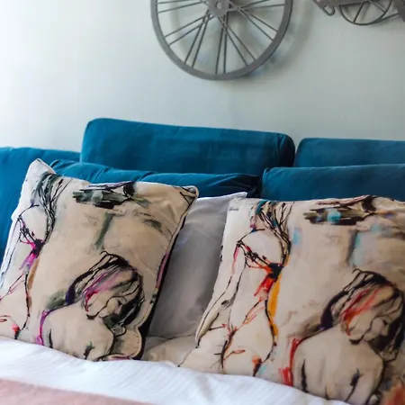 The Cobbled Rider דירה