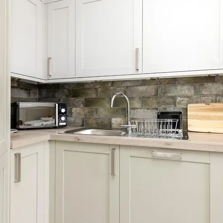 Joivy Beautiful Apartment, Private Garden, Calton Hill Apartment