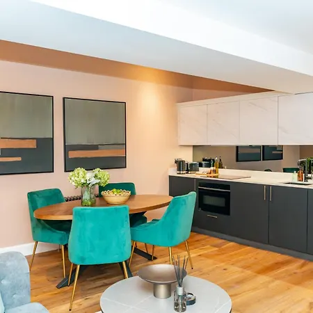 Dragon Luxury At 9 Albyn Place