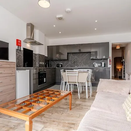Cozy-free Parking-12 Mins Center Apartment