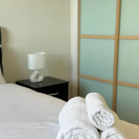 Апартаменты Modern Two Bedroom