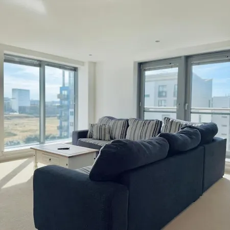 Modern Two Bedroom Апартаменты