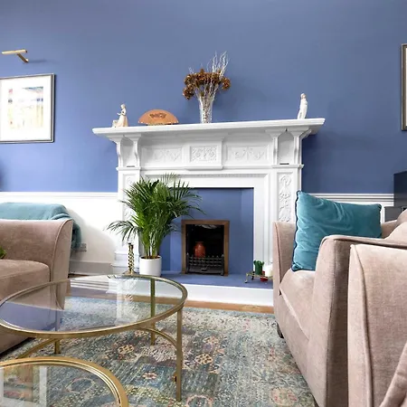 Joivy Spacious 2-bedroom Ground Floor Flat * Эдинбург