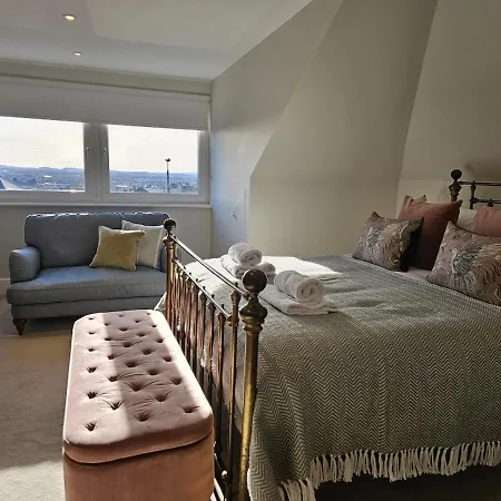 Tatil Evi Kaimes Bright Garden Getaway *