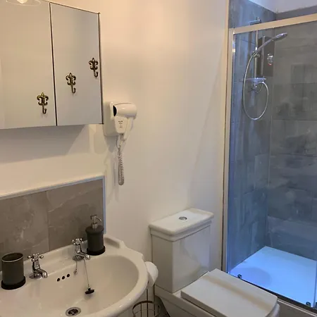 Royal Mile Balconies By The Castle Aparthotel