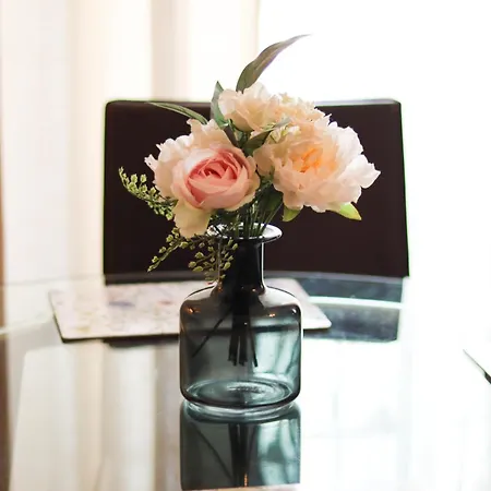 Apartment 1 Bedrooms Flat In Haymarket, Heart Of Flat Sleeps 4 , *