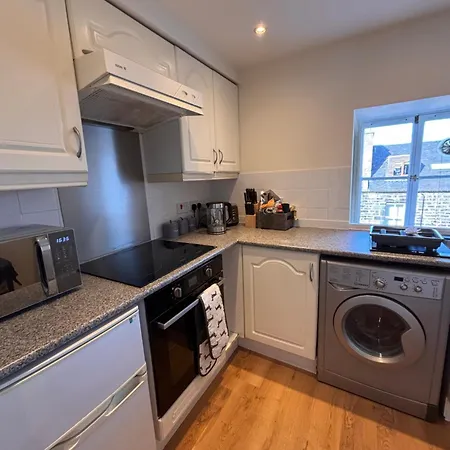 The Shore Modern 2 Bedroom Apartament