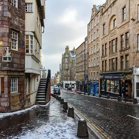 Old Town - Royal Mile Neighbour 2-bed דירה