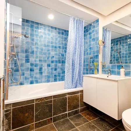 New Town Deluxe With Terrace Apartment