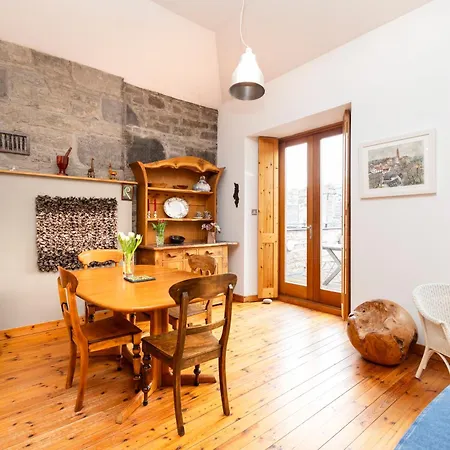 New Town Deluxe With Terrace Apartment *