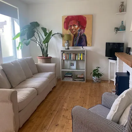 2 Bed With Garden Near Centre & Beach, Free Parking * Edinburgh