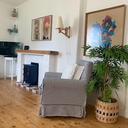 2 Bed With Garden Near Centre & Beach, Free Parking Edinburgh