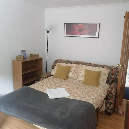 Feng Shui Flat For 4