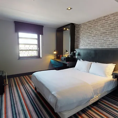 Hotell Village Edinburg