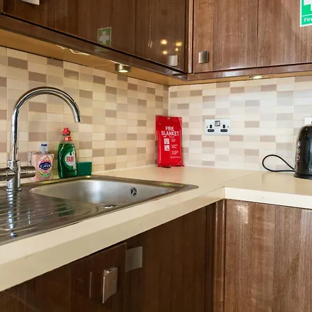 Tron Kirk Apartamento *