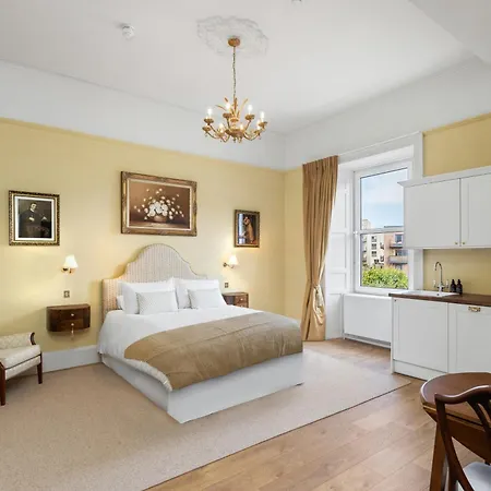 Apartahotel The Townhouse, Leith 4*