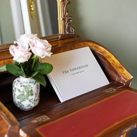 The Townhouse, Leith 4*