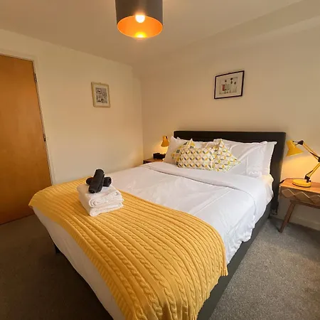 2 Bath Free Parking Apartman *