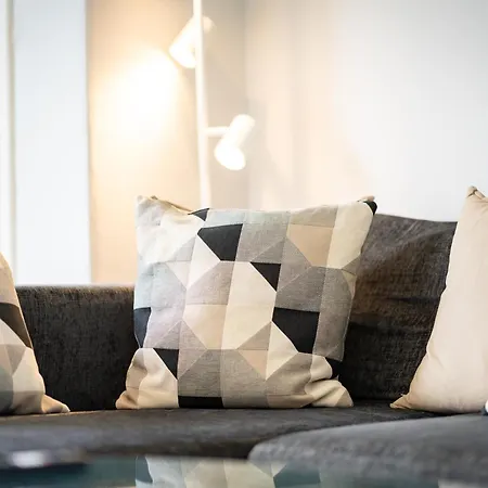 Apartament Luxury 2-bed Townhouse With Free Parking, Near *