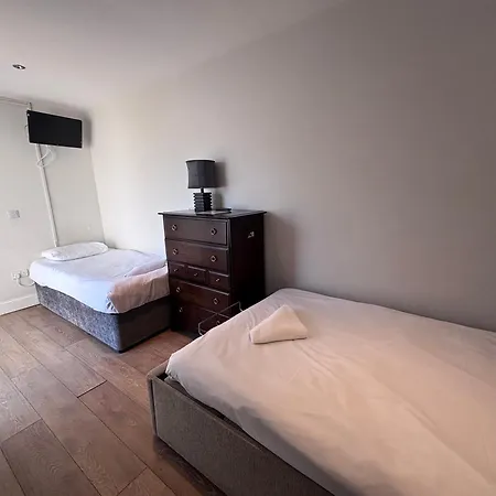Park View Hotel *