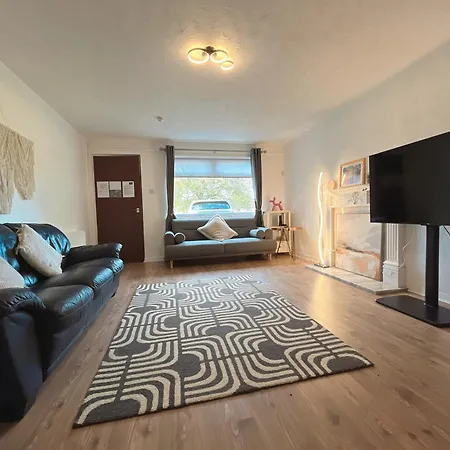 Cozy 2 Bedrooms With Private Parking Space And Garden Appartement Edinburgh