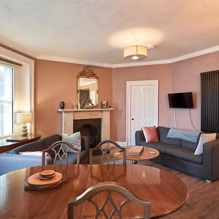 3 Bedroom - Historic Old Town Apartamento *