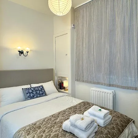 Апартаменты Cosy Flat In Front Of Castle Эдинбург