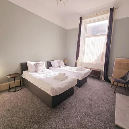 Delightful 4 Bedroom Family In Newington - Craigmillar Park * 에든버러