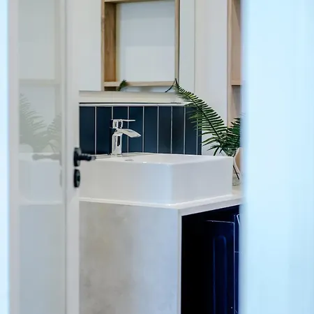 Bright & Elegant Portobello