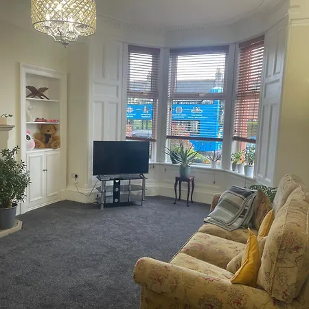 Apartment Entire Victorian House 2br - 4 Guests