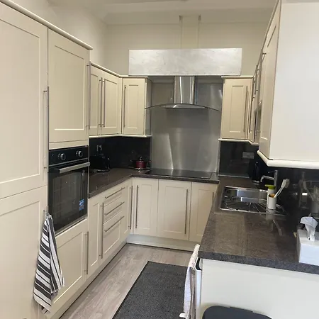 Entire Victorian House 2br - 4 Guests * Edinburgh