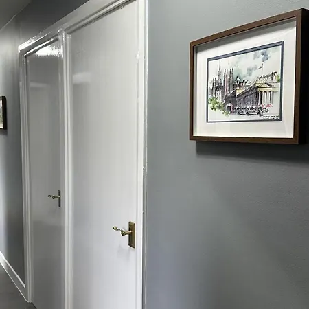 Two Bedroom Flat In Center With Free Parking *