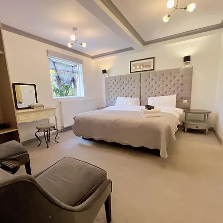 Allison House 17 Guest house