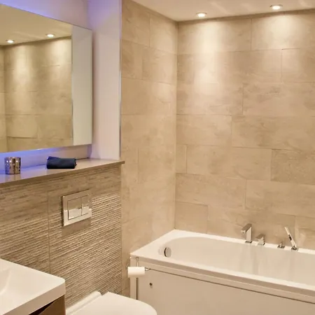 Luxurious - Sleeps 6 Édimbourg