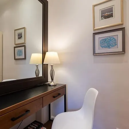 Immaculate One Bedroom Flat In The Centre