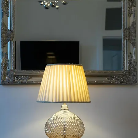 Immaculate One Bedroom Flat In The Centre