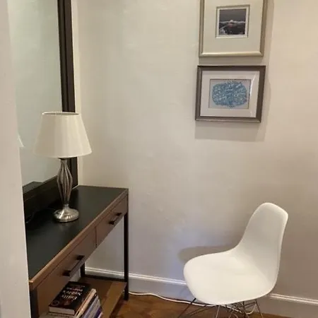 Immaculate One Bedroom Flat In The Centre Edimburgo