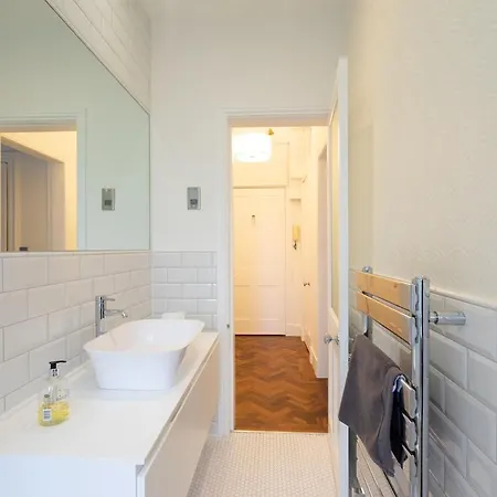 Immaculate One Bedroom Flat In The Centre * Edimburgo