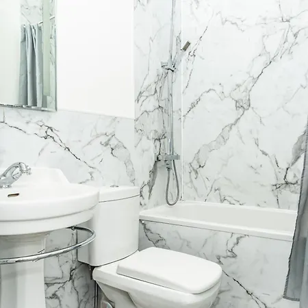 3br Next To Stadium Near Airport Sleeps 7 * Edinburgh