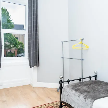 Apartment 3br Next To Stadium Near Airport Sleeps 7 *