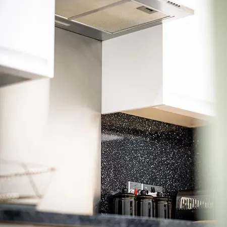 3br Next To Stadium Near Airport Sleeps 7 Apartment Edinburgh