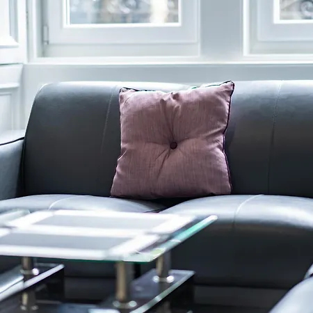 Apartment 3br Next To Stadium Near Airport Sleeps 7