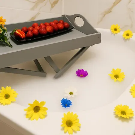 Comfortable 2 Bedroom Flat In The Centre Apartman