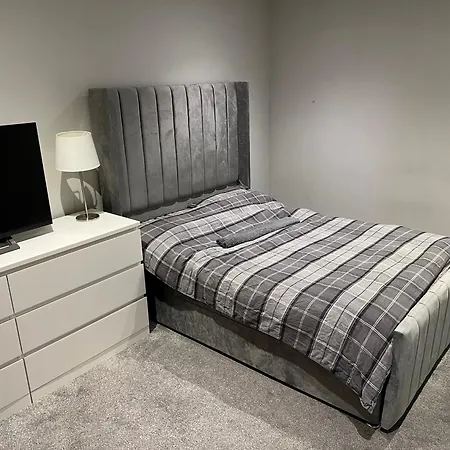 Апартаменты Beautiful Church Conversion, Эдинбург