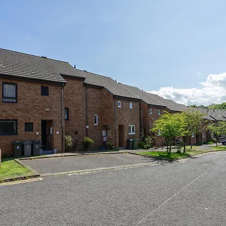 Centre House - 5 Bedrooms - Sleeps 9 - Parking Дом отдыха